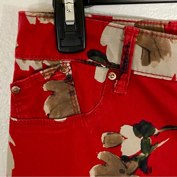 Chico’s Red Floral the Platinum Jegging Size 16P - Picture 4 of 15